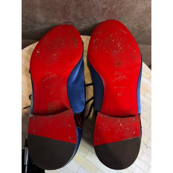 Athletic_Shoes